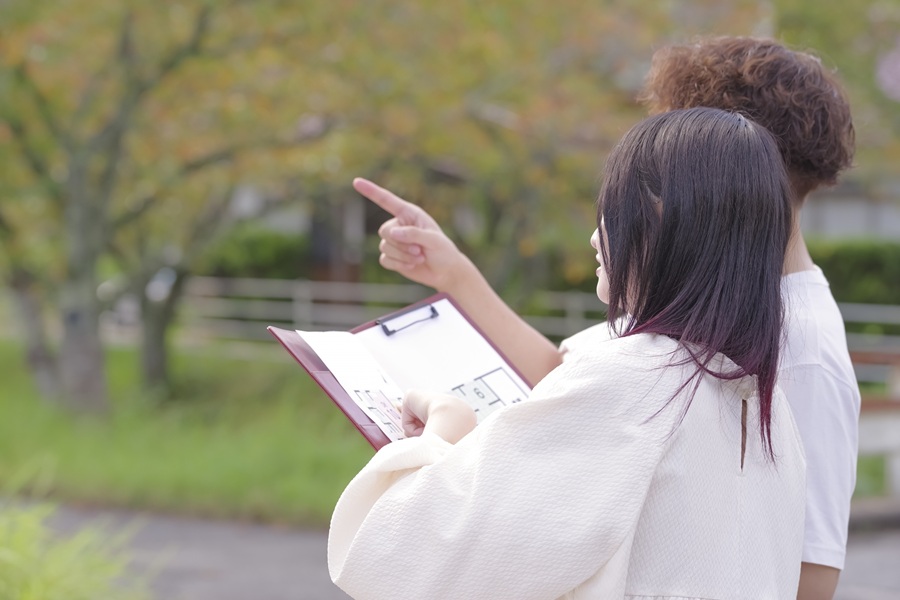未公開土地を探している夫婦